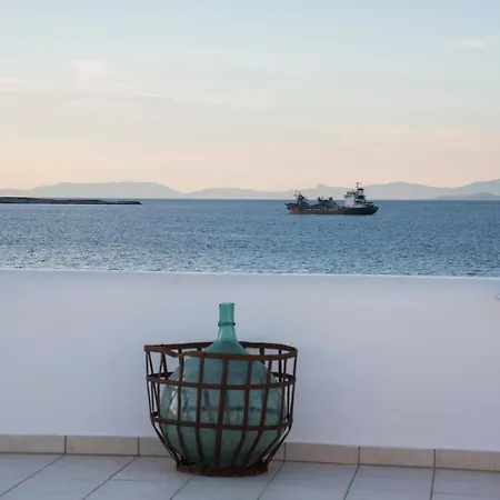 Holiday home Thalassa Seafront Superb 1bd House In Naousa (Paros)