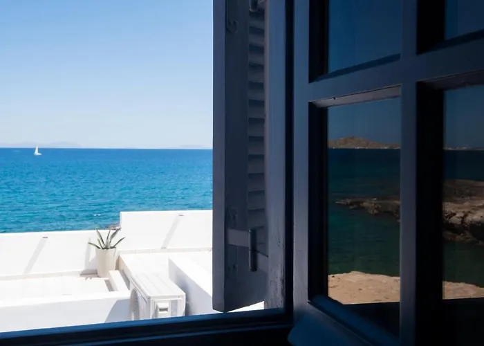 펜션 Thalassa Seafront Superb 1bd House In 나오우사