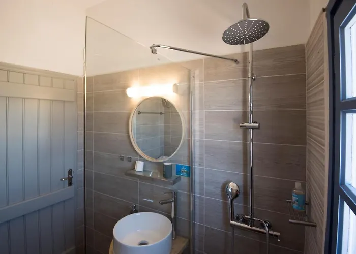 Thalassa Seafront Superb 1bd House In * 나오우사